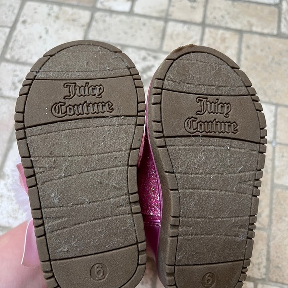 Juicy Size 6M (Baby/Toddler) Girls Pink Furry Winter Boots - Picture 6 of 7